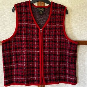 Vintage Requirements Woman 100% Wool Plaid Front Zip Sweater Vest